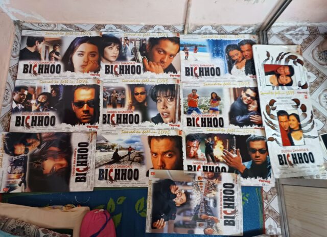 BICHHOO Bollywood movie lobby cards